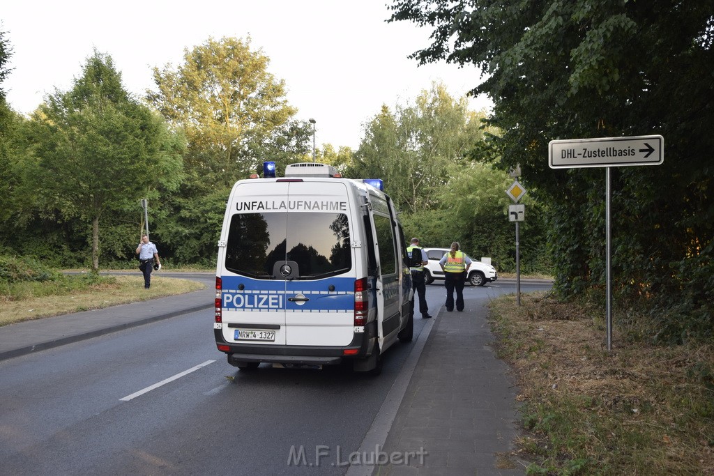 VU PKW Rad Koeln Porz Gremberghoven Alter Deutzer Postweg Josef Lindner Weg P01.JPG - Miklos Laubert